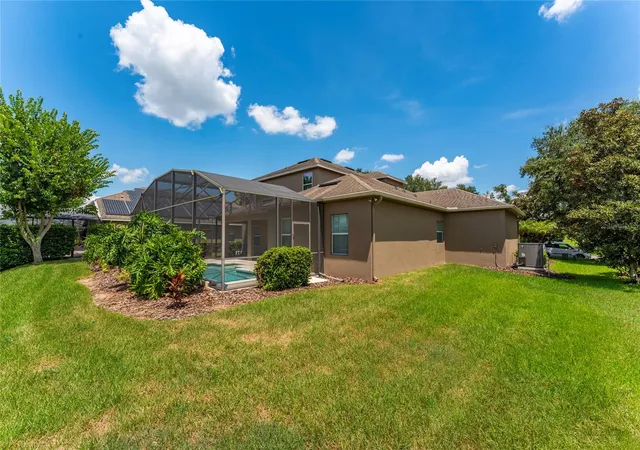 Photo 2 of Single family home for sale at 2202 Redmark Ln, Winter Garden, FL 34787 | MLS# O6435919 | Listing updated on 2026-10-22