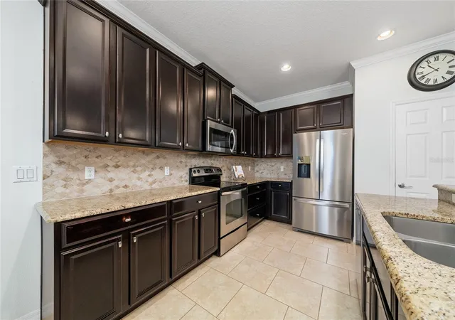 Photo 4 of Single family home for sale at 2202 Redmark Ln, Winter Garden, FL 34787 | MLS# O6435919 | Listing updated on 2026-08-24