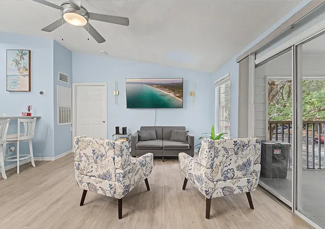 Listing Photo 5 - Condo for sale in building located at 5112 Park Central Dr, Orlando, FL 32839 - Unit #621