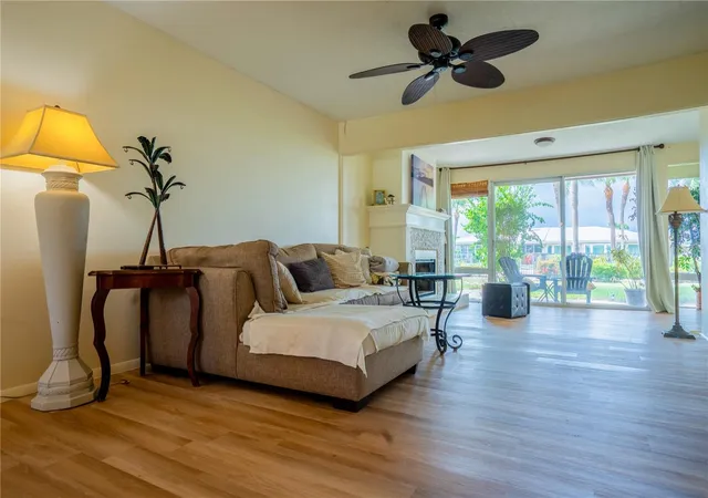 3rd image of 3289 Fairhaven Ln, SARASOTA, FL 34239