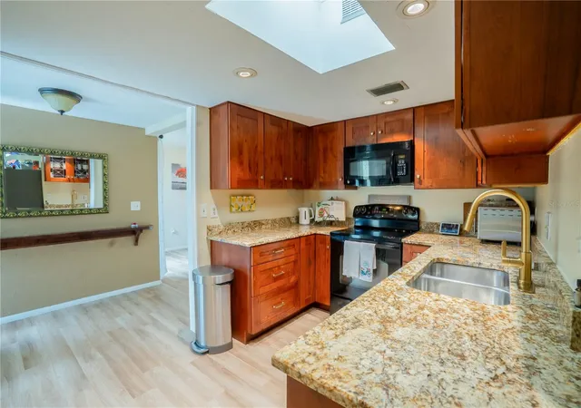 4th image of 3289 Fairhaven Ln, SARASOTA, FL 34239