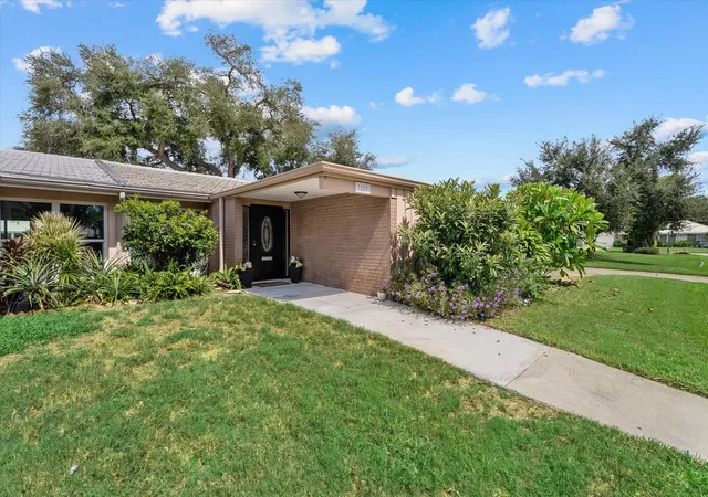 Photo 3 of Condo for sale at 3289 Fairhaven Ln #112, Sarasota, FL 34239 | MLS# A4703814 | Listing updated on 2026-10-06