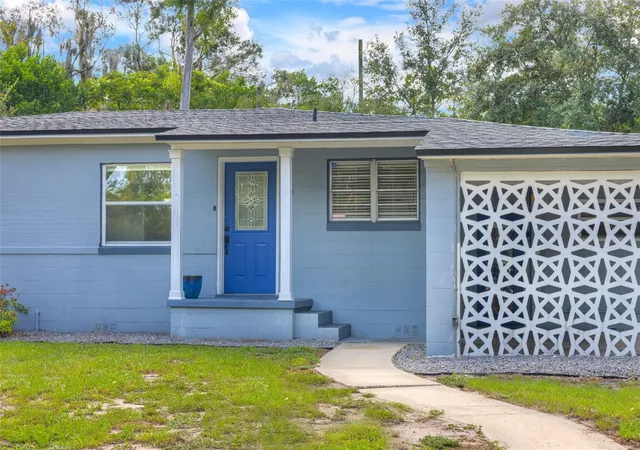 3rd image of 45 S University Cir, Deland, FL 32724 | MLS# V4950883