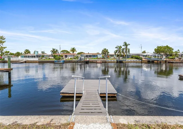 4th image of 12700 5Th Iss, Hudson, FL 34667 | MLS# TB8541661