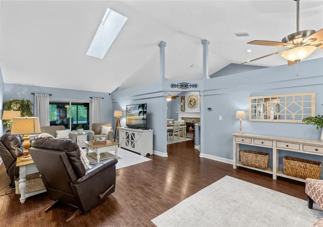 Photo 3 of Single family home for sale at 633 Pugh St, Lake Mary, FL 32746 | MLS# O6435948 | Listing updated on 2026-10-07