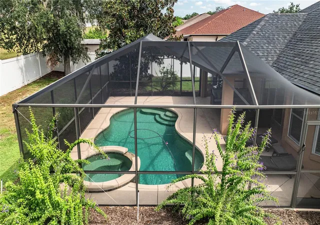 5th image of 6331 Alamanda Hills Dr, Lakeland, FL 33813 | MLS# L4964506