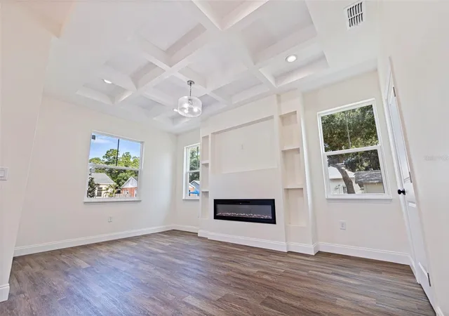 Photo 4 of Single family home for sale at 802 18Th St S, St Petersburg, FL 33712 | MLS# TB8541673 | Listing updated on 2026-08-31