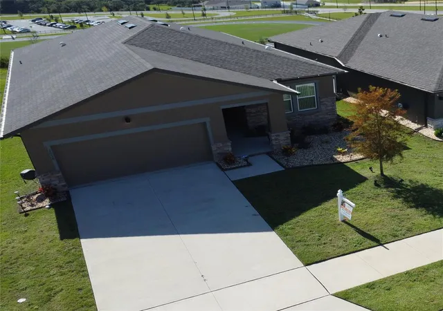 Photo 1 of Single family home for sale at 2098 Gold Dust Dr, Minneola, FL 34715 | MLS# S5156151 | Listing updated on 2026-08-27