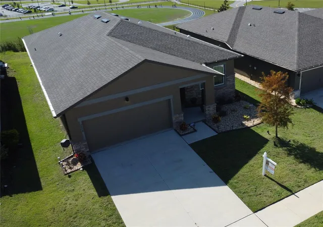 Photo 3 of Single family home for sale at 2098 Gold Dust Dr, Minneola, FL 34715 | MLS# S5156151 | Listing updated on 2026-08-27