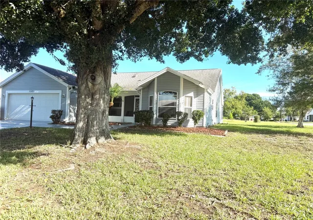 Photo 2 of Single family home for sale at 1501 Nueva Pl, Lady Lake, FL 32159 | MLS# G5116841 | Listing updated on 2026-09-19