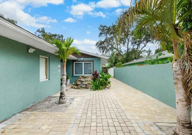 Photo 3 of Single family home for sale at 2598 Wood St, Sarasota, FL 34237 | MLS# A4703821 | Listing updated on 2026-09-16