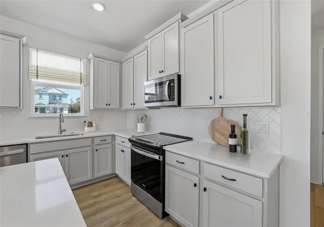 Photo 4 of Single family home for sale at 2015 Amelia Bay Pl, Valrico, FL 33596 | MLS# TB8541683 | Listing updated on 2026-10-06