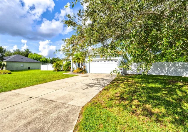 Photo 3 of Single family home for sale at 1505 22nd Ave W, Palmetto, FL 34221 | MLS# A4703822 | Listing updated on 2026-09-17
