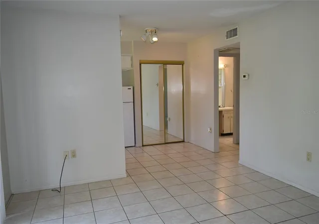 3rd image of 2304 Ringling Blvd #104, Sarasota, FL 34237 | MLS# A4703823