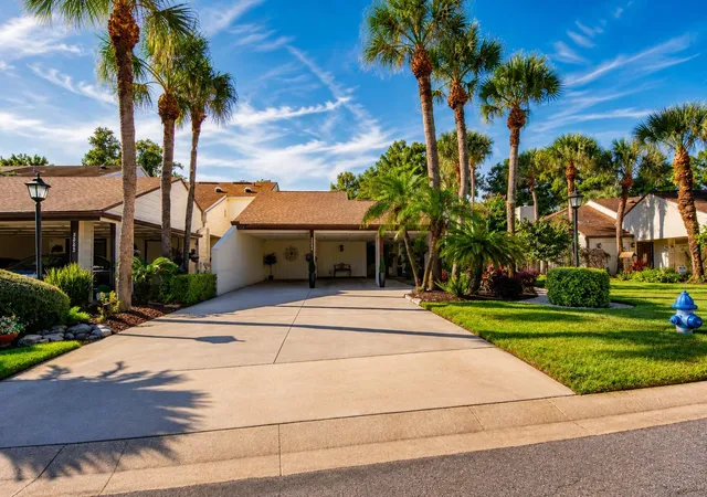 Photo 1 of Townhouse for sale at 3884 Villa Rose Ln, Orlando, FL 32808 | MLS# O6435960 | Listing updated on 2026-10-05