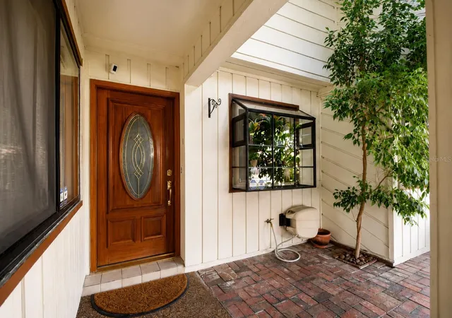 Photo 2 of Townhouse for sale at 3884 Villa Rose Ln, Orlando, FL 32808 | MLS# O6435960 | Listing updated on 2026-09-16