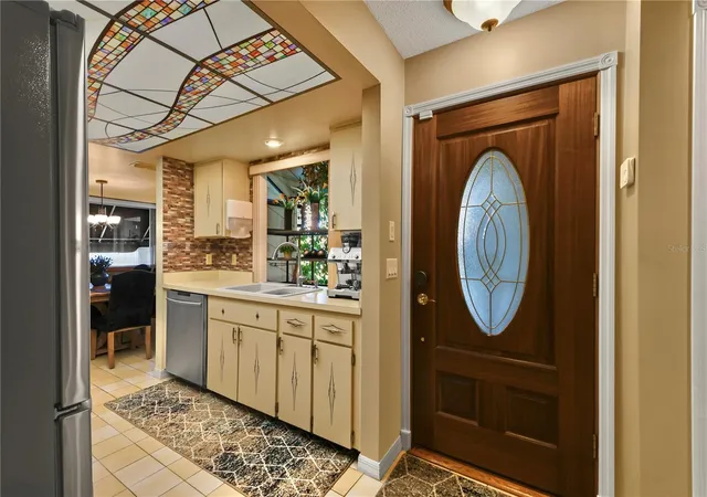 Photo 3 of Townhouse for sale at 3884 Villa Rose Ln, Orlando, FL 32808 | MLS# O6435960 | Listing updated on 2026-09-16