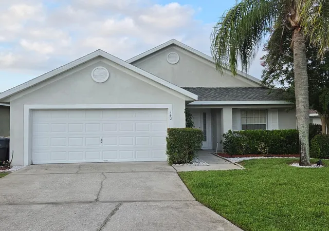 1st image of 142 Pine Cone Dr, Davenport, FL 33897 | MLS# O6435962