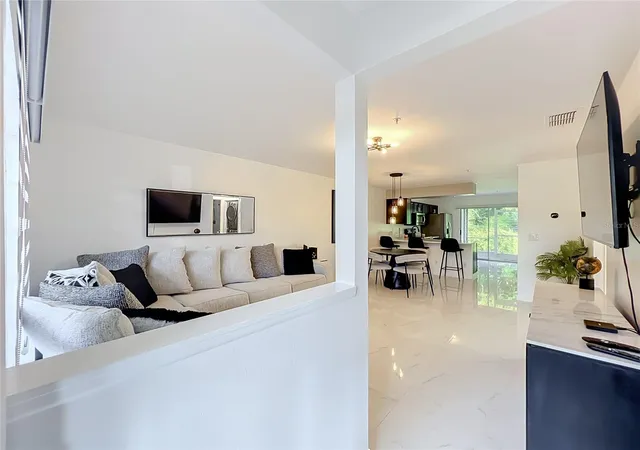 Photo 3 of Condo for sale at 121 Reserve Cir #105, Oviedo, FL 32765 | MLS# S5156157 | Listing updated on 2026-10-27