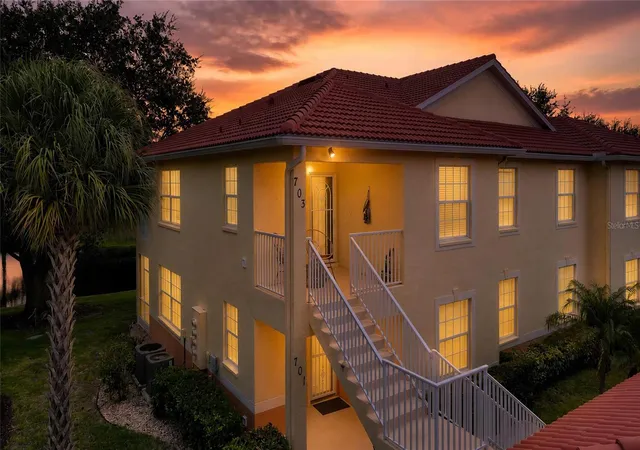 2nd image of 703 Casa Del Lago Wy #703, Venice, FL 34292 | MLS# N6145459