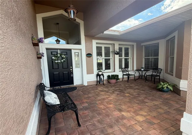 Photo 3 of Single family home for sale at 2524 Raccoon Run Ln, Orlando, FL 32837 | MLS# O6435970 | Listing updated on 2026-10-02