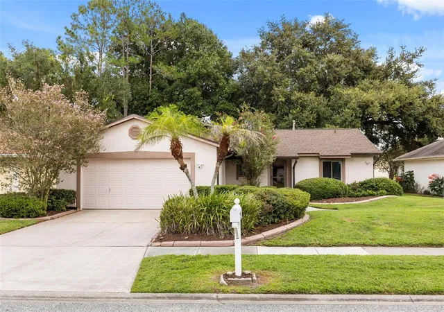 Photo 2 of Single family home for sale at 11813 Scotty Dr, Orlando, FL 32821 | MLS# O6435971 | Listing updated on 2026-09-28
