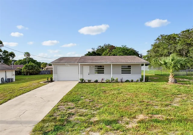 Photo 2 of Single family home for sale at 2245 Bishop Rd, Spring Hill, FL 34608 | MLS# TB8541708 | Listing updated on 2026-08-29
