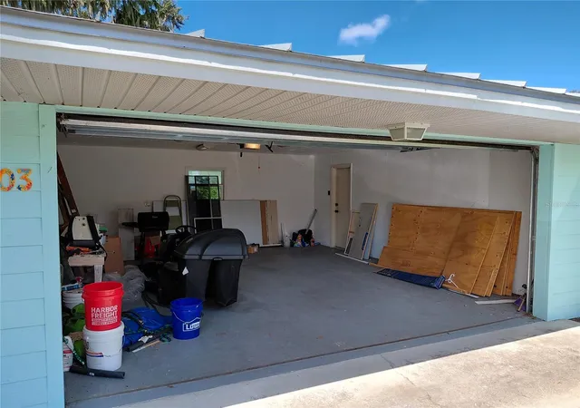 Photo 4 of Single family home for sale at 1303 Club Ln, Lorida, FL 33857 | MLS# TB8541711 | Listing updated on 2026-08-27