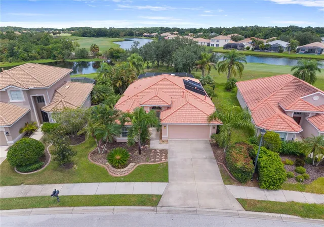 Photo 3 of Single family home for sale at 8910 Stone Harbour Loop, Bradenton, FL 34212 | MLS# A4703833 | Listing updated on 2026-10-08