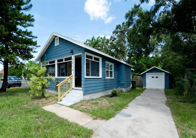 1st image of 2914 9th Ave W, Bradenton, FL 34205 | MLS# A4703837