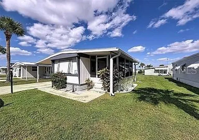 2nd image of 213 Lakeside Ranch Cir, Winter Haven, FL 33881 | MLS# S5156169