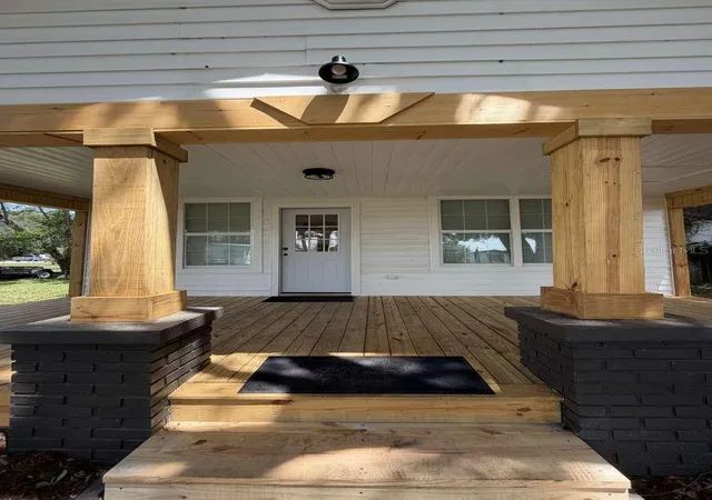 Photo 3 of Single family home for sale at 10120 Alafia St, Gibsonton, FL 33534 | MLS# TB8541731 | Listing updated on 2026-09-30
