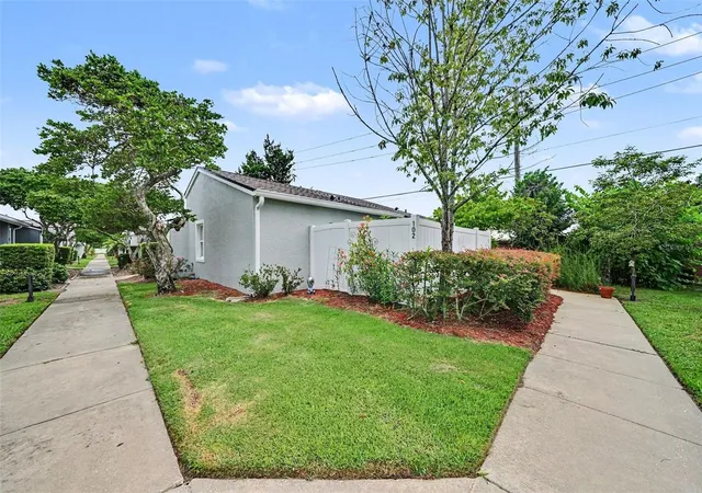 2nd image of 102 Dorchester Sq, Lake Mary, FL 32746 | MLS# O6435999