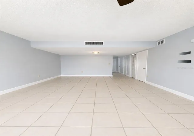 Listing Photo 5 - Condo for sale in building located at 235 Debora Ct, ALTAMONTE SPRINGS, FL 32701 - Unit #235