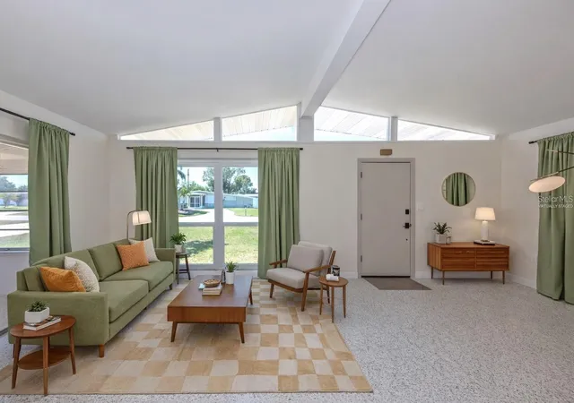 Photo 3 of Single family home for sale at 317 Hillview Rd, Venice, FL 34293 | MLS# A4703841 | Listing updated on 2026-10-07