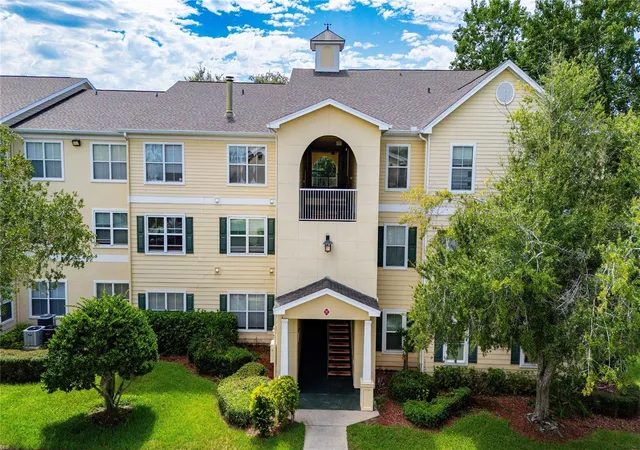 1st image of 18525 Bridle Club Dr #18525, Tampa, FL 33647 | MLS# TB8541747