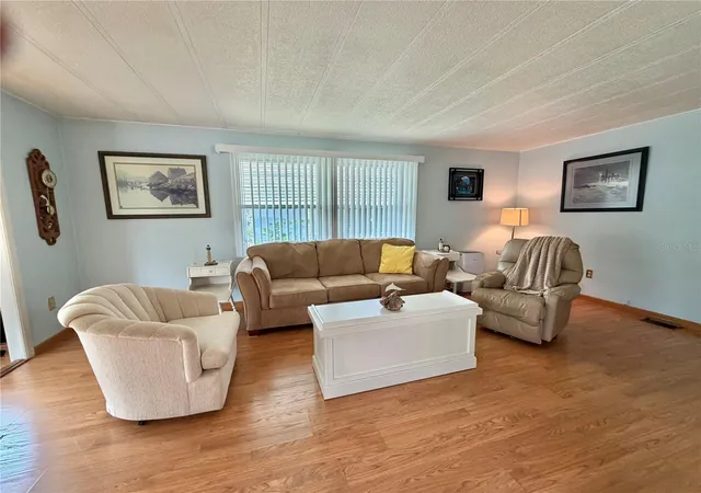 3rd image of 151 Hibiscus Wy, Leesburg, FL 34748 | MLS# G5116872