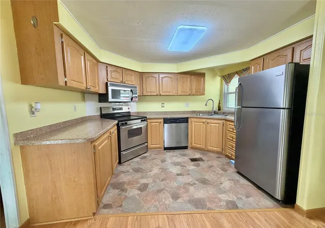 5th image of 151 Hibiscus Wy, Leesburg, FL 34748 | MLS# G5116872
