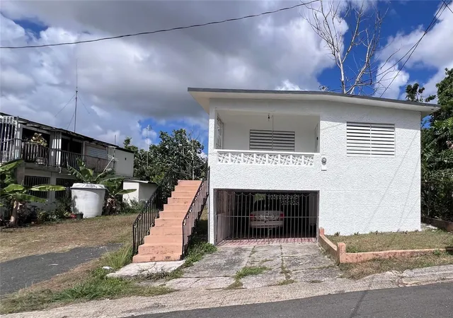 Photo 1 of Single family home for sale at Ao   28 Interior Urb Reparto Valencia, Bayamon, PR 00958 | MLS# PR9123637 | Listing updated on 2026-10-17