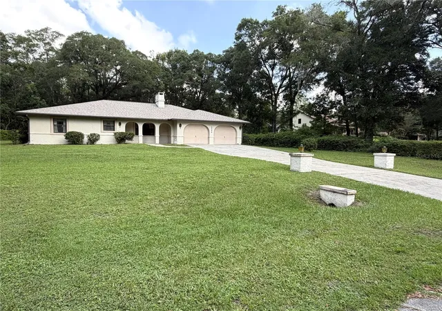 Photo 2 of Single family home for sale at 9890 Sw 203rd Cir, Dunnellon, FL 34431 | MLS# OM730946 | Listing updated on 2026-09-02
