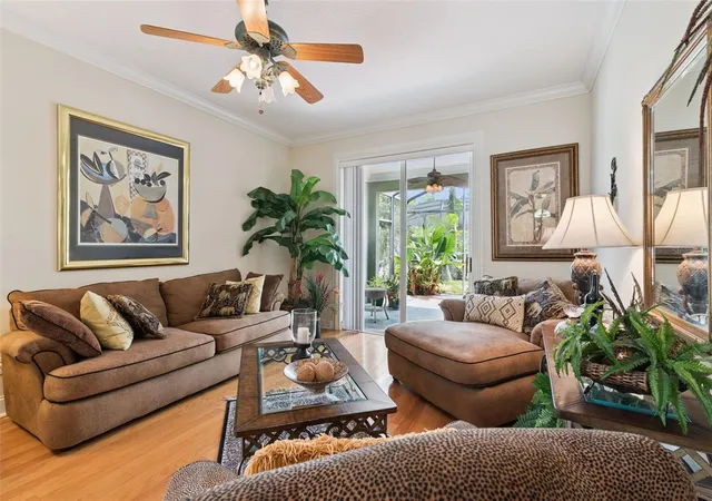 Photo 4 of Single family home for sale at 107 Peregrine Ct, Winter Springs, FL 32708 | MLS# O6436014 | Listing updated on 2026-09-21