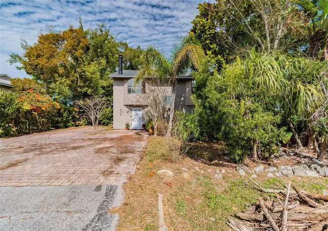 2nd image of 532 45th Street Ct W, Palmetto, FL 34221 | MLS# O6436025