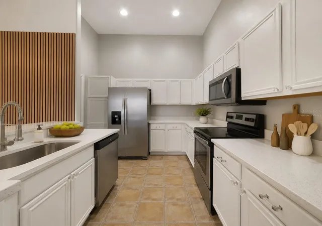 Photo 3 of Townhouse for sale at 2141 Island Walk Dr, Orlando, FL 32824 | MLS# O6436026 | Listing updated on 2026-09-28