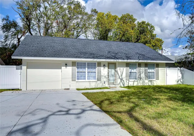 1st image of 1205 W Hollywood St, Tampa, FL 33604 | MLS# TB8541780