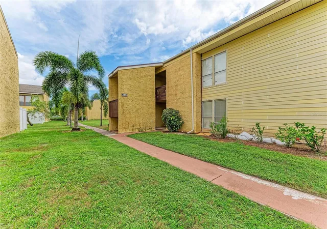 2nd image of 3471 Clark Rd #169, Sarasota, FL 34231 | MLS# A4703855