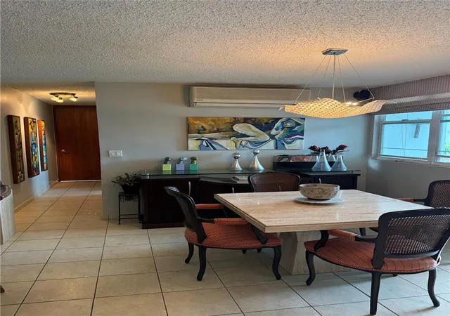 Photo 3 of Condo for sale at 155 Carrazo #8D, Guaynabo, PR 00971 | MLS# PR9123640 | Listing updated on 2026-08-27