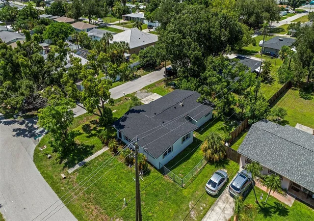 Photo 3 of Single family home for sale at 4875 Northwood Ave, Sarasota, FL 34231 | MLS# A4703860 | Listing updated on 2026-08-25