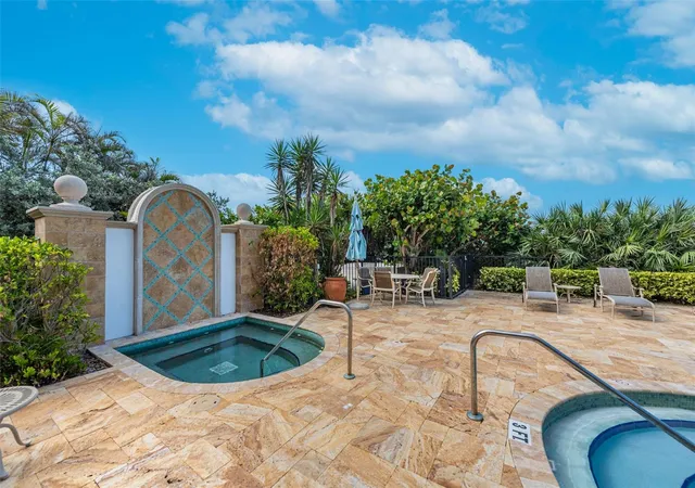 Listing Photo 2 - Condo for sale in building located at 16300 Gulf Blvd, North Redington Beach, FL 33708 - Unit #500A