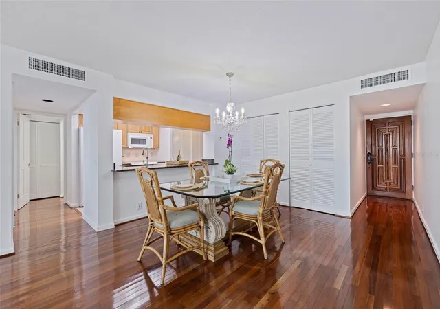 Photo 4 of Condo for sale at 5700 Mariner St #302E, Tampa, FL 33609 | MLS# TB8541803 | Listing updated on 2026-08-31