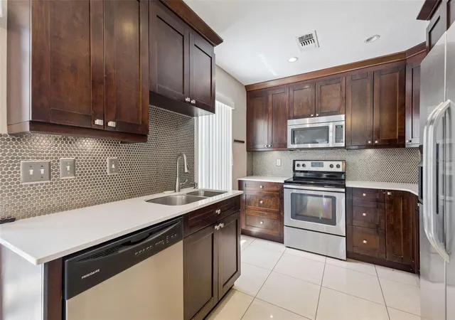 4th image of 3023 Rio Grande Trl #3023, Kissimmee, FL 34741 | MLS# O6436051